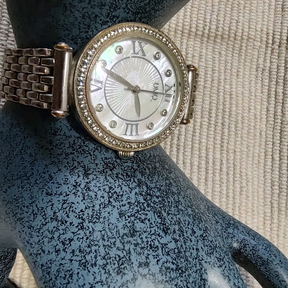 DMQ Bracelet style watch